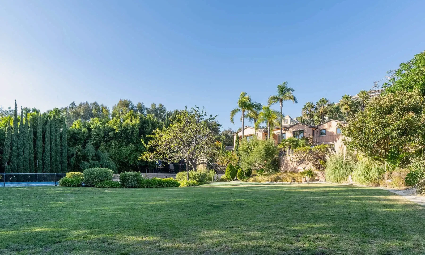 Residence exterior at Paradigm Treatment's Malibu teen program
