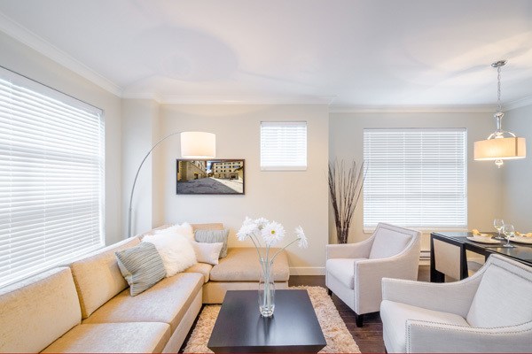 Living room at Beachside Rehab's South Florida treatment center