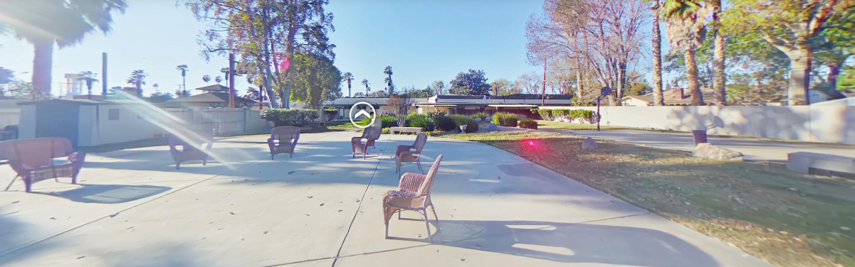 Courtyard at Pacific Grove Hospital in Riverside, California