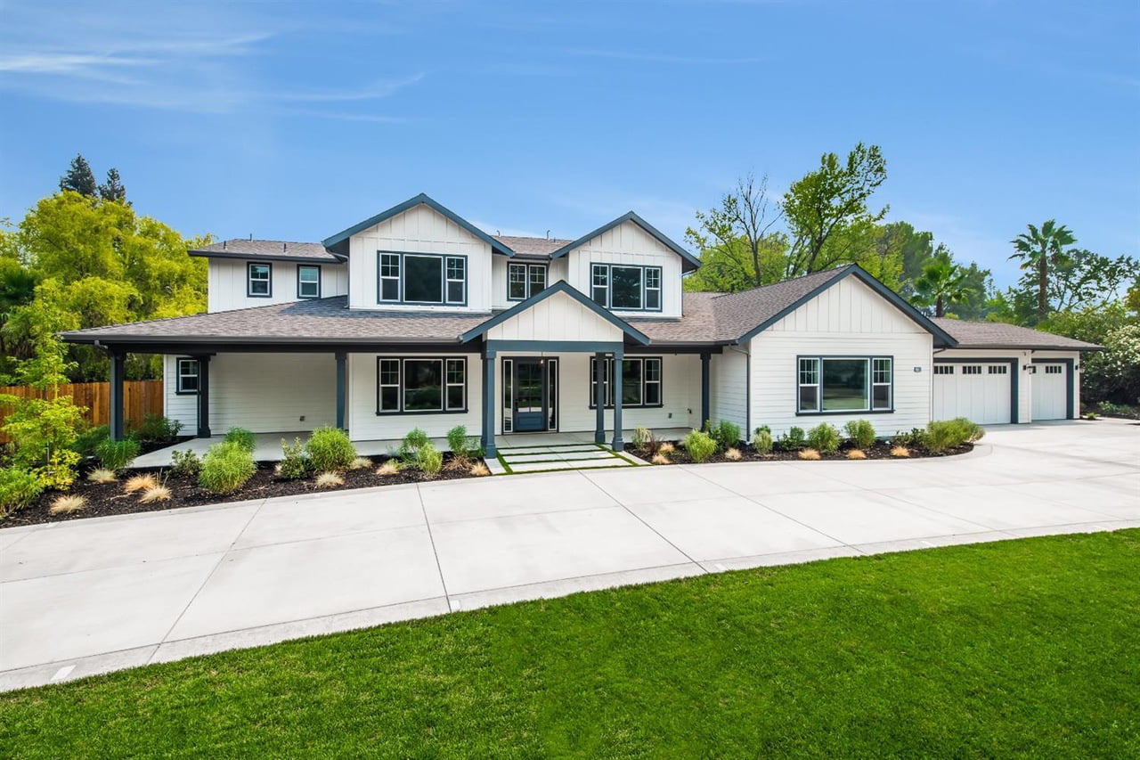 Exterior of Evolve’s Arden Oaks teen residential treatment centre in Sacramento