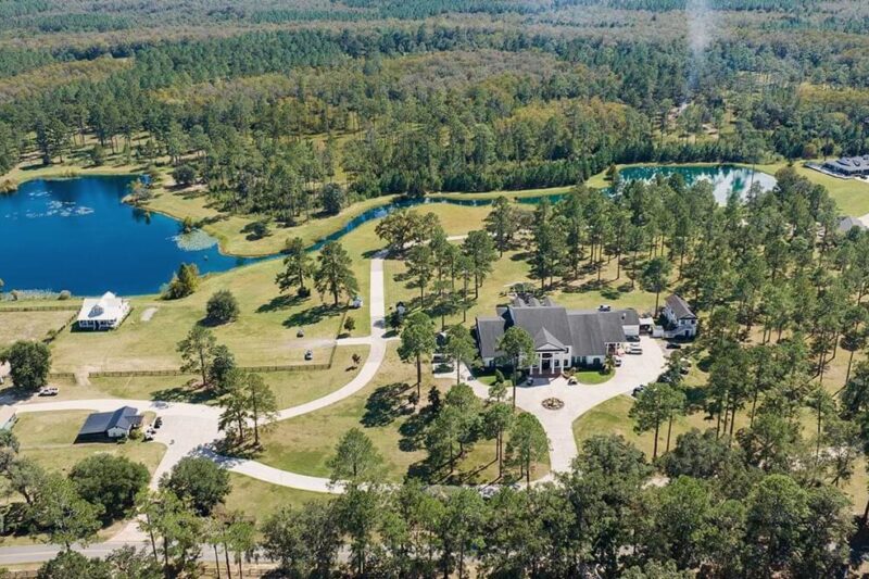 Panoramic view of Honey Lake Clinic in Greenville, Florida