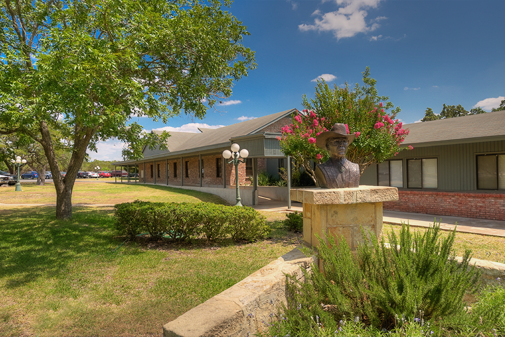 Main area at Starlite Recovery Center in Center Point, Texas