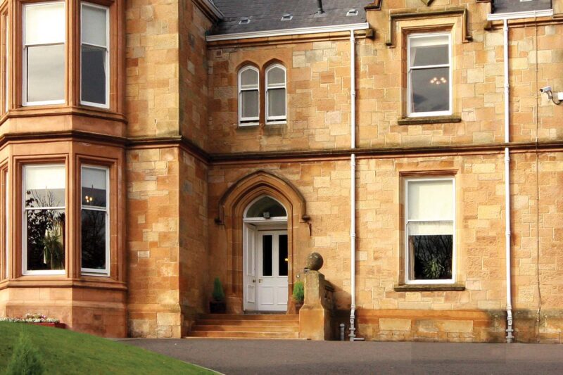 Entrance and exterior of Priory Hospital Glasgow