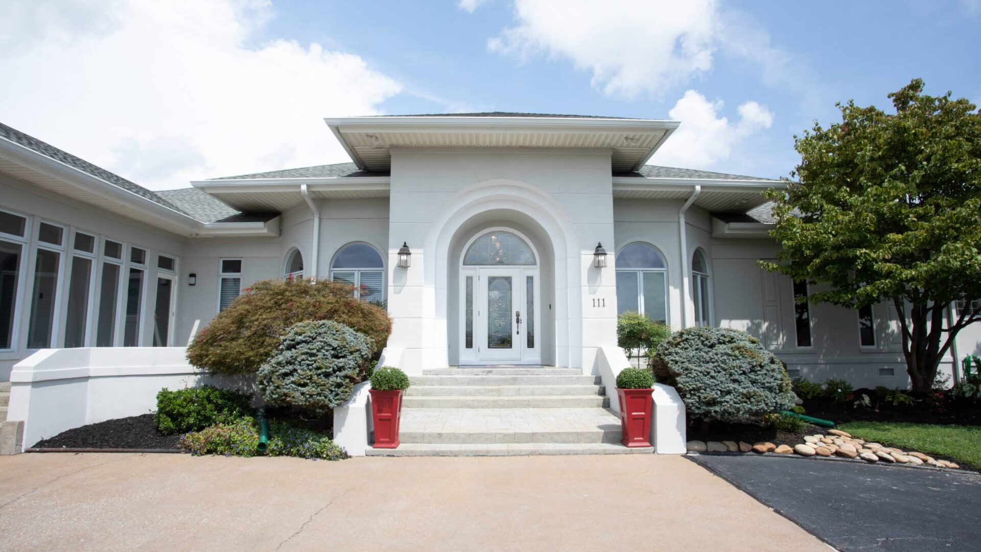 Main entrance of Magnolia Ranch Recovery in Pulaski, Tennessee