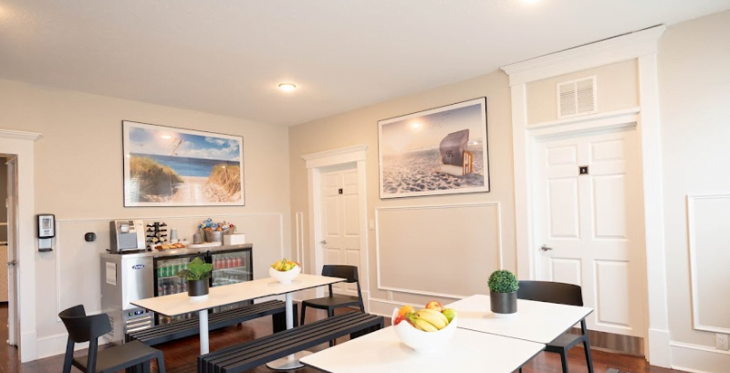 Dining room at Guardian Recovery Tampa Addiction Center