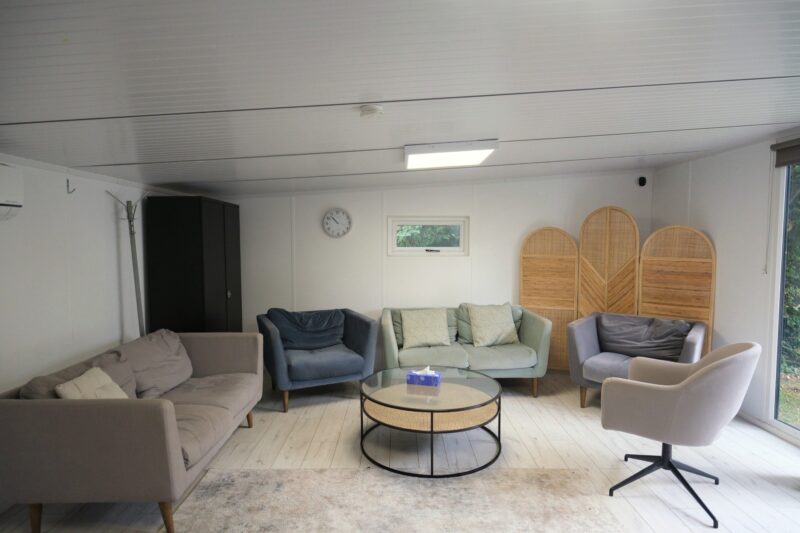 Garden and summer house at Liberty House Luton