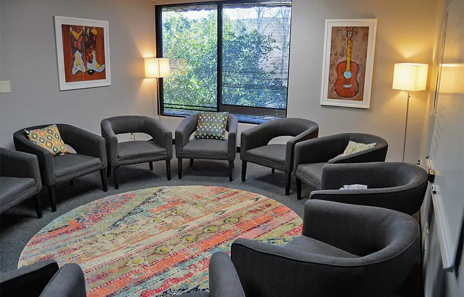 Balance Treatment Center Calabasas group room