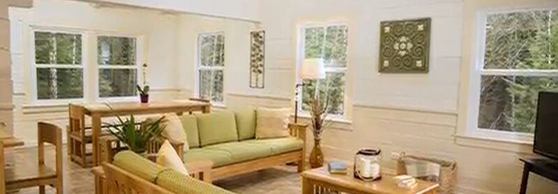 Communal living room at Green Mountain Treatment Center