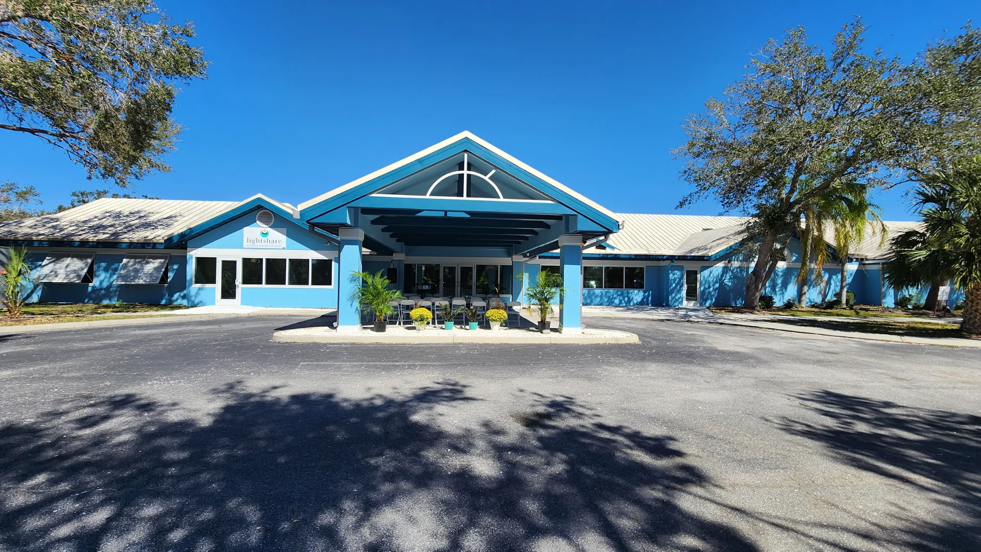 Exterior entrance of Lightshare Behavioral Wellness and Recovery in Sarasota