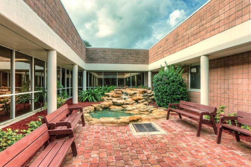 Outdoor terrace at SandyPines Residential Treatment Center