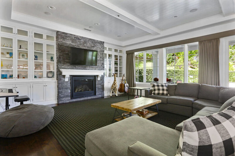 Living room at Polaris Teen Center