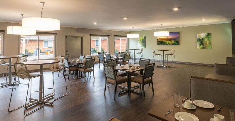 Dining room at Ethan Crossing of Cleveland