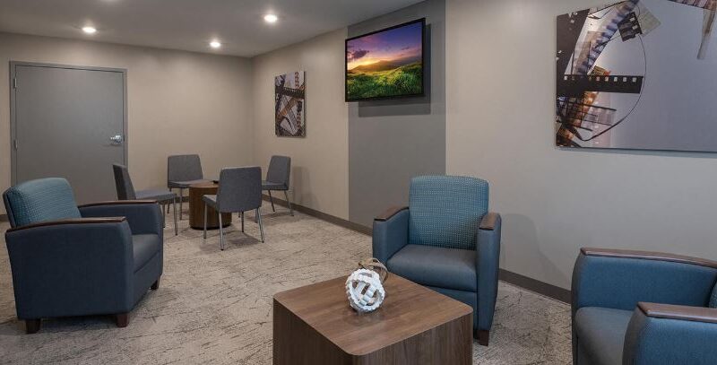 Lobby at Ethan Crossing of Cleveland in Euclid, Ohio