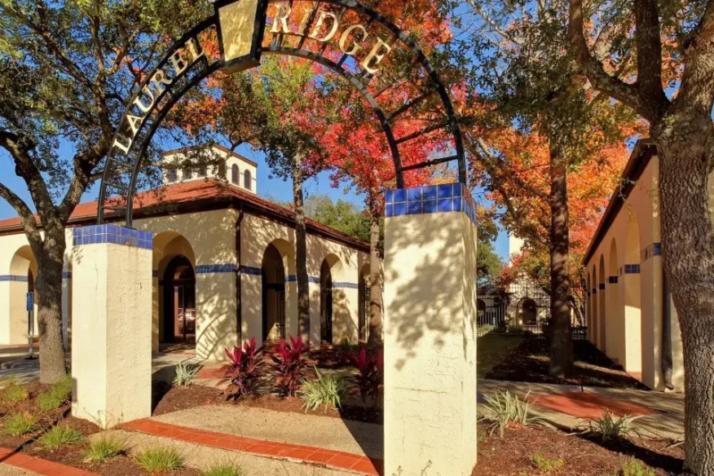 Exterior of Laurel Ridge Treatment Center in San Antonio, Texas