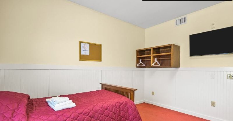 Residential bedroom at Clearbrook Treatment Centers Pennsylvania
