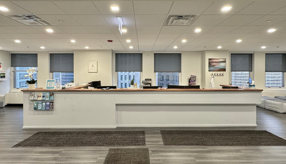 Reception desk at Clarity Clinic’s Chicago Loop location