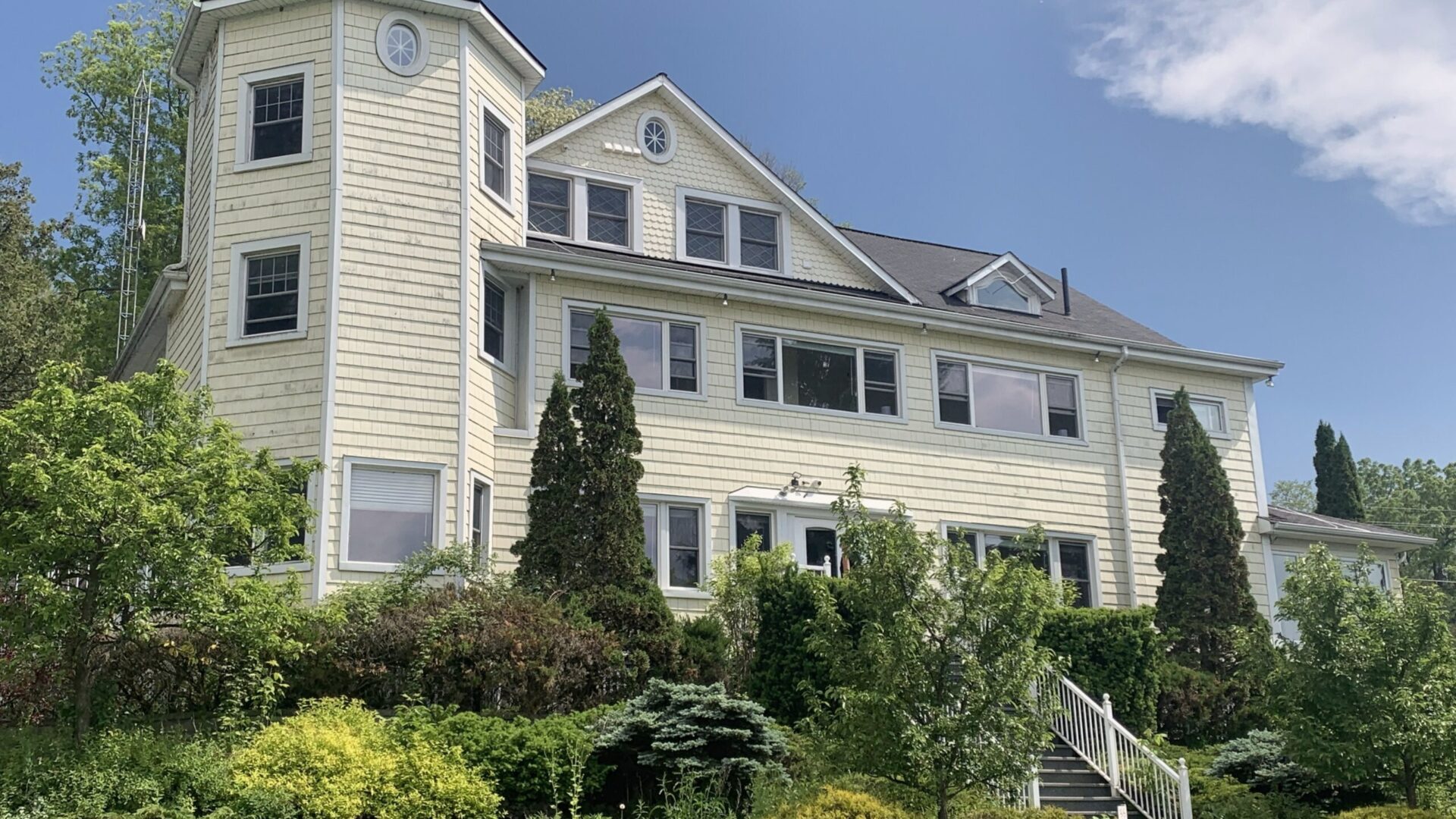 Victoria Wellness residential mental health retreat in Gores Landing, Ontario