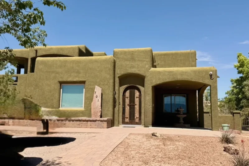 Front entrance of Icarus Behavioral Health in New Mexico