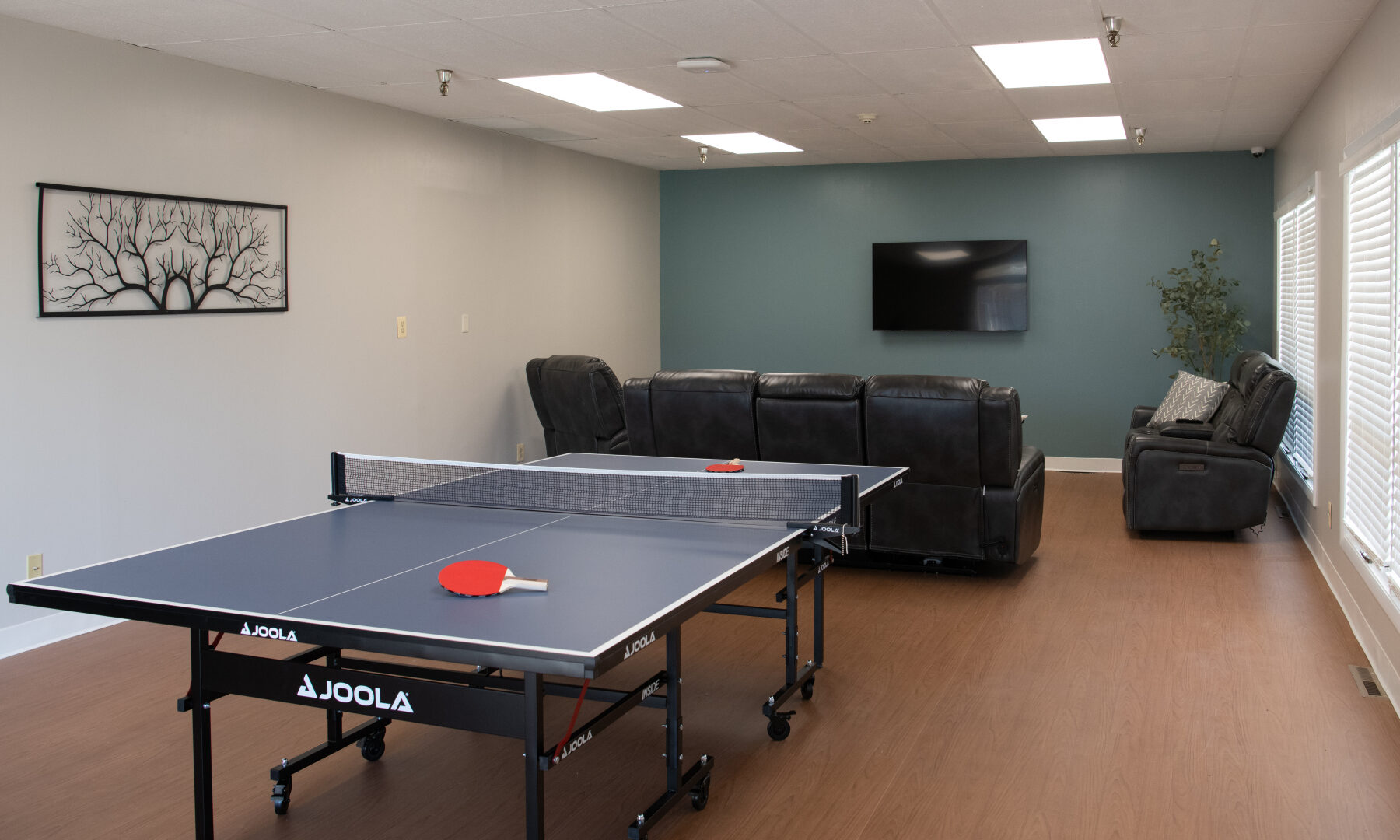 Recreation lounge at Silver Maple Recovery in Massillon, Ohio