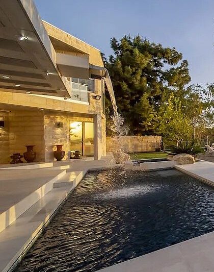 Pool at Vanity Wellness Center residential facility in Woodland Hills, California