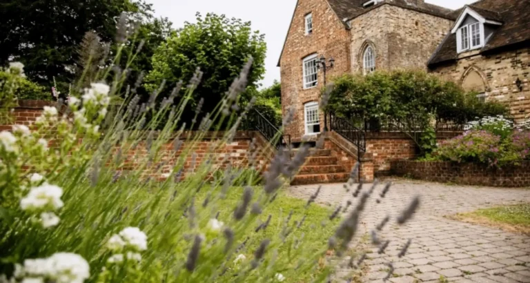 PROMIS Hay Farm clinic exterior in Kent, England