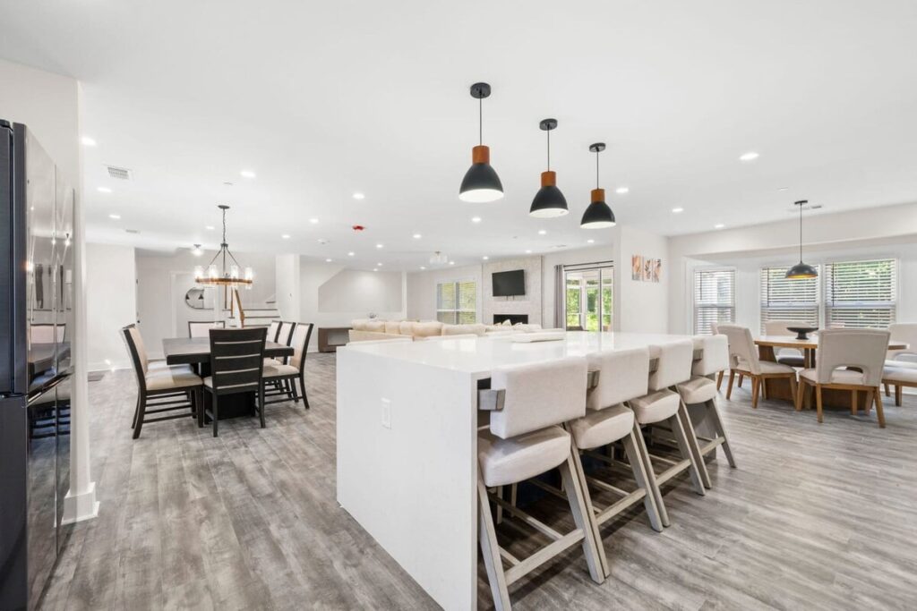 Open-plan dining and kitchen area at Peachtree Wellness Solutions’ residential facility in Georgia