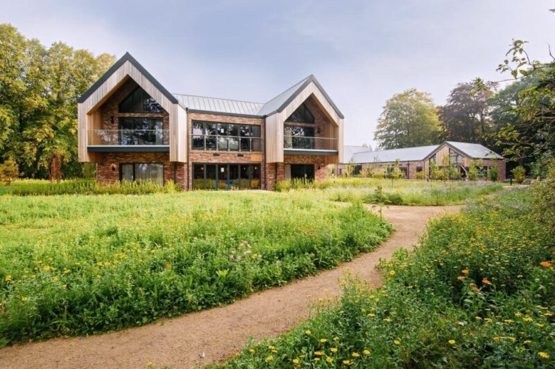Entrance to Delamere Rehab's purpose-built clinic in Cheshire