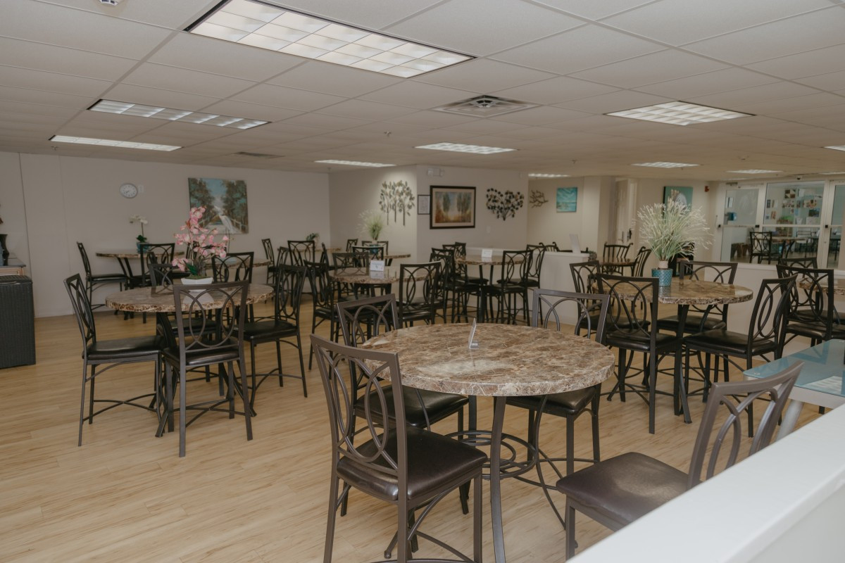 Dining room at Florida Springs Wellness and Recovery Center in Panama City