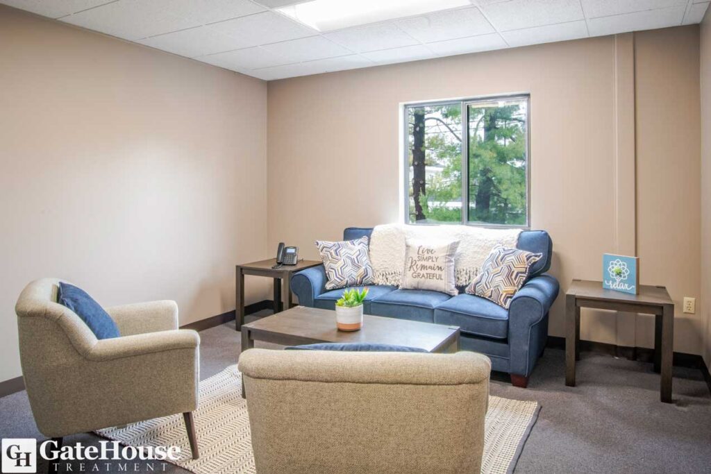 Client lounge at GateHouse Treatment's Nashua facility