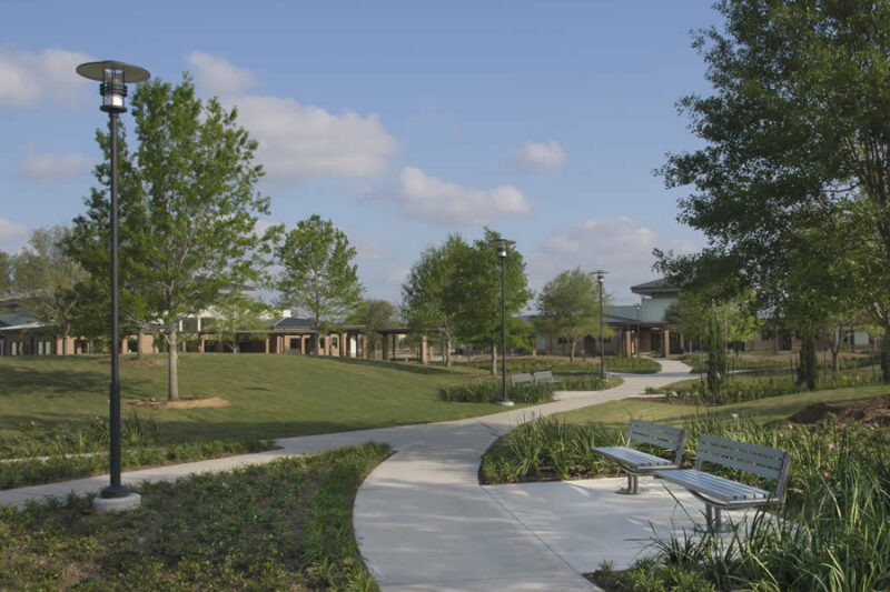 Landscaped courtyard at The Menninger Clinic in Houston