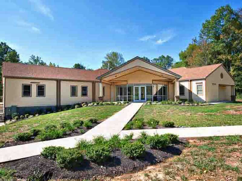 Mirror Lake Recovery Center campus building in Burns, Tennessee