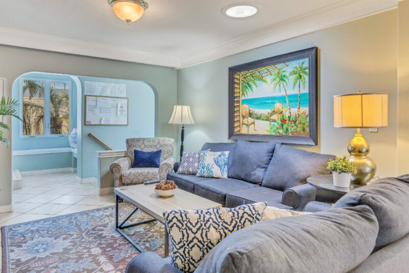 Residential living room at Pacific Shores Recovery in Newport Beach