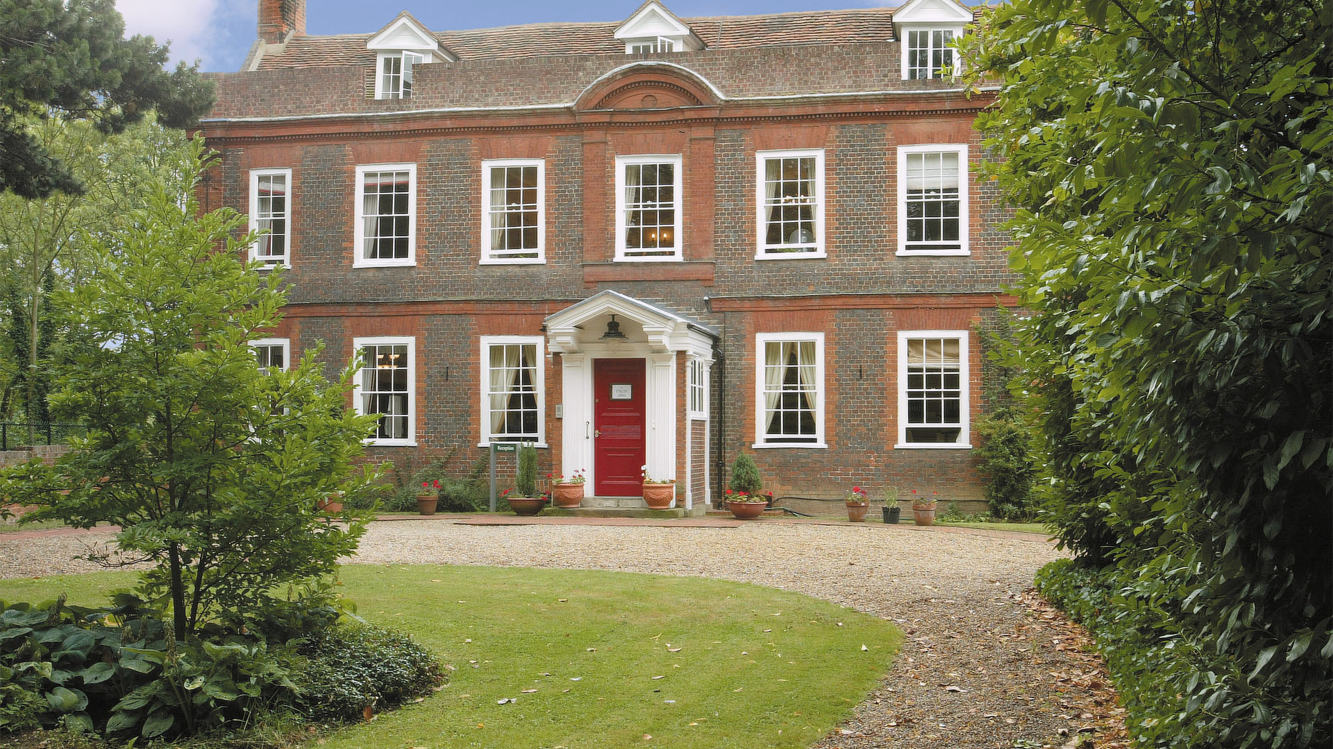 Exterior of Priory Hospital Chelmsford
