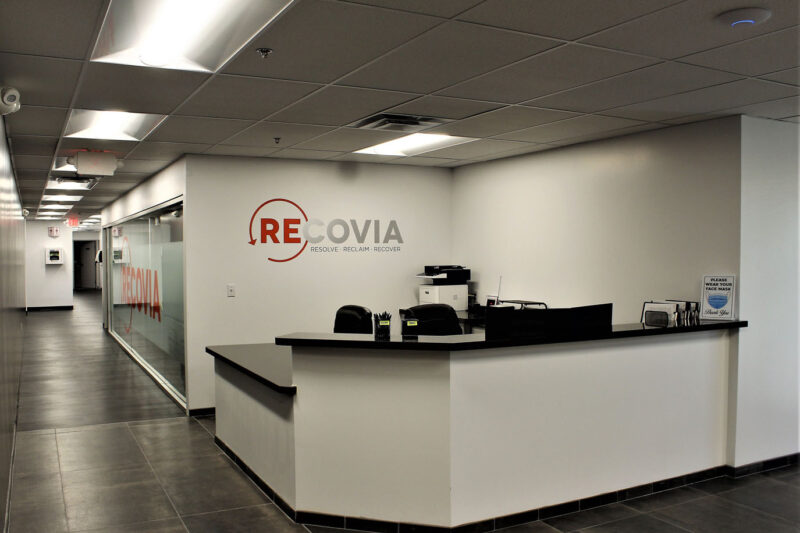 Reception desk at Recovia Mesa Baywood in Mesa, Arizona