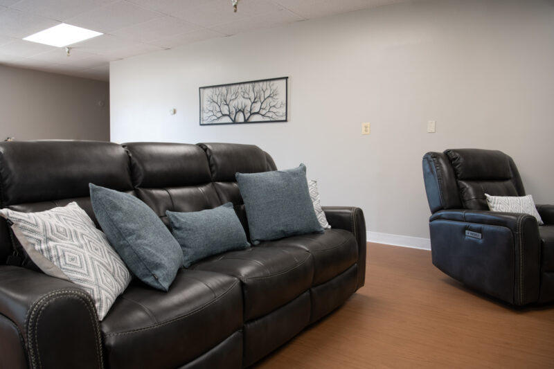 Common lounge at Silver Maple Recovery in Massillon, Ohio