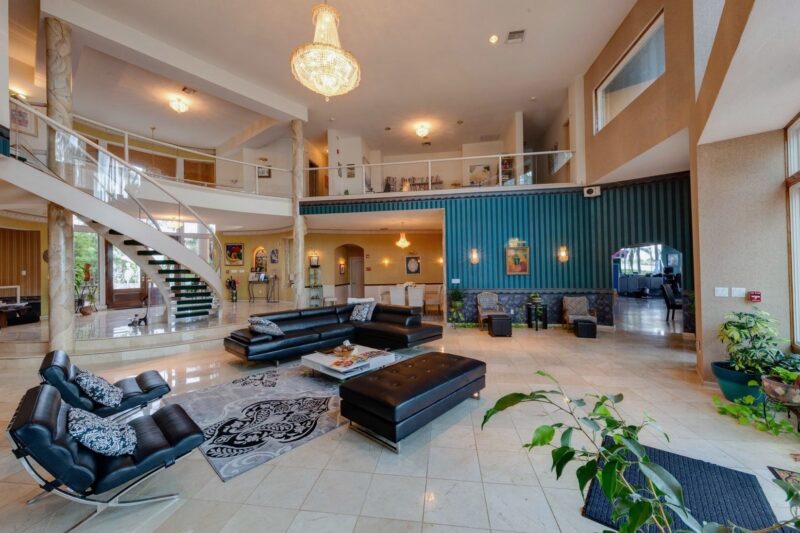 Main living area at Tikvah Lake Recovery in Florida